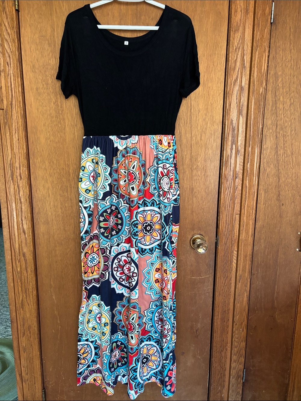 Black Bodice Floral Medallion Maxi Dress - Multicolor Skirt